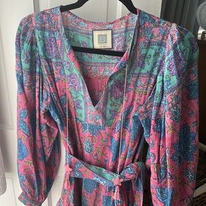 Bell long sleeve mini dress, block print, matching waist tie, M. EUC